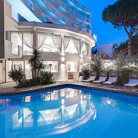 Hotel Schiller Cervia Kültér fotó