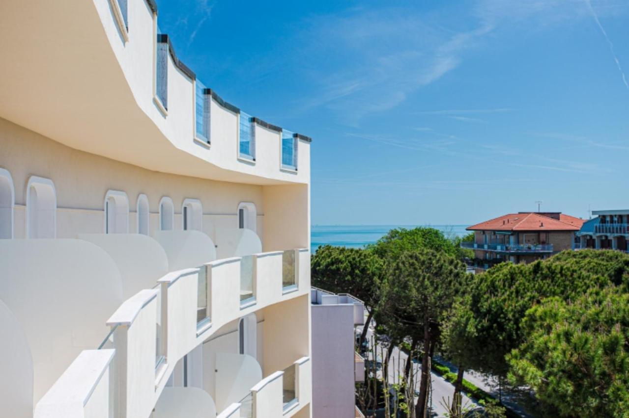 Hotel Schiller Cervia Kültér fotó