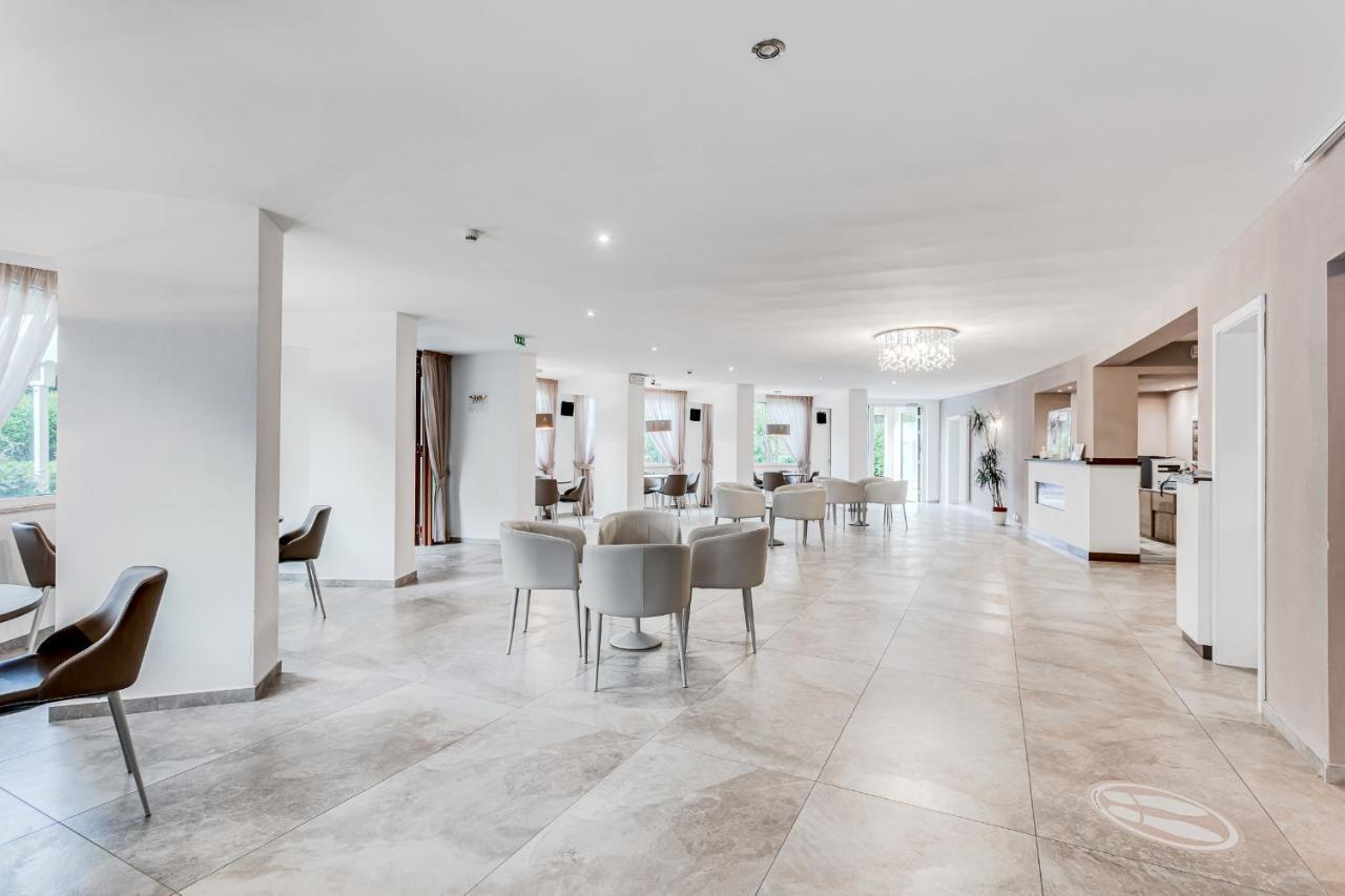 Hotel Schiller Cervia Kültér fotó