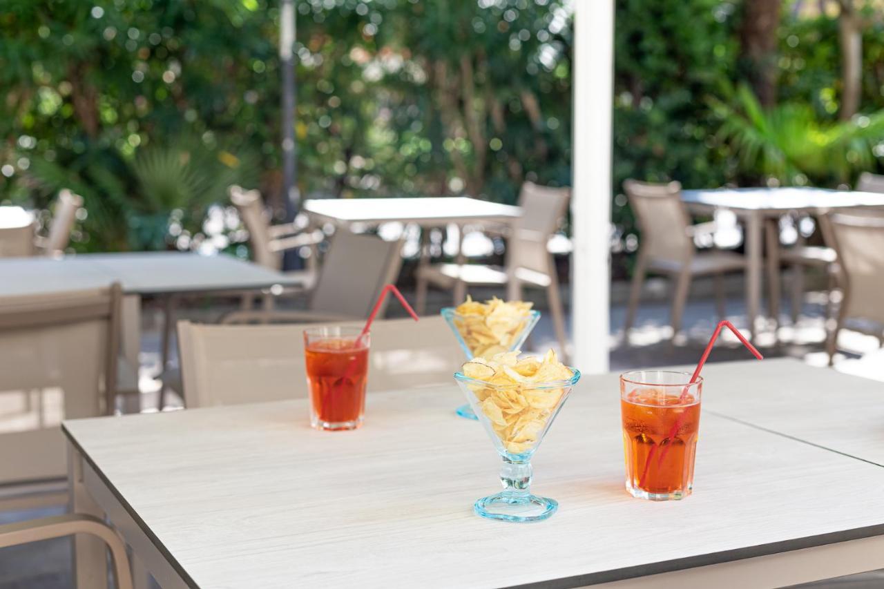 Hotel Schiller Cervia Kültér fotó