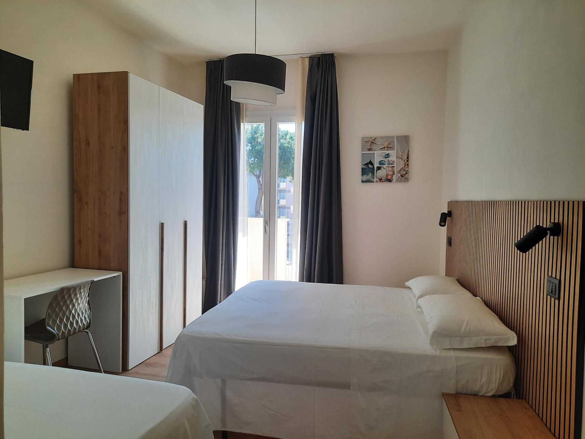 Hotel Schiller Cervia Kültér fotó