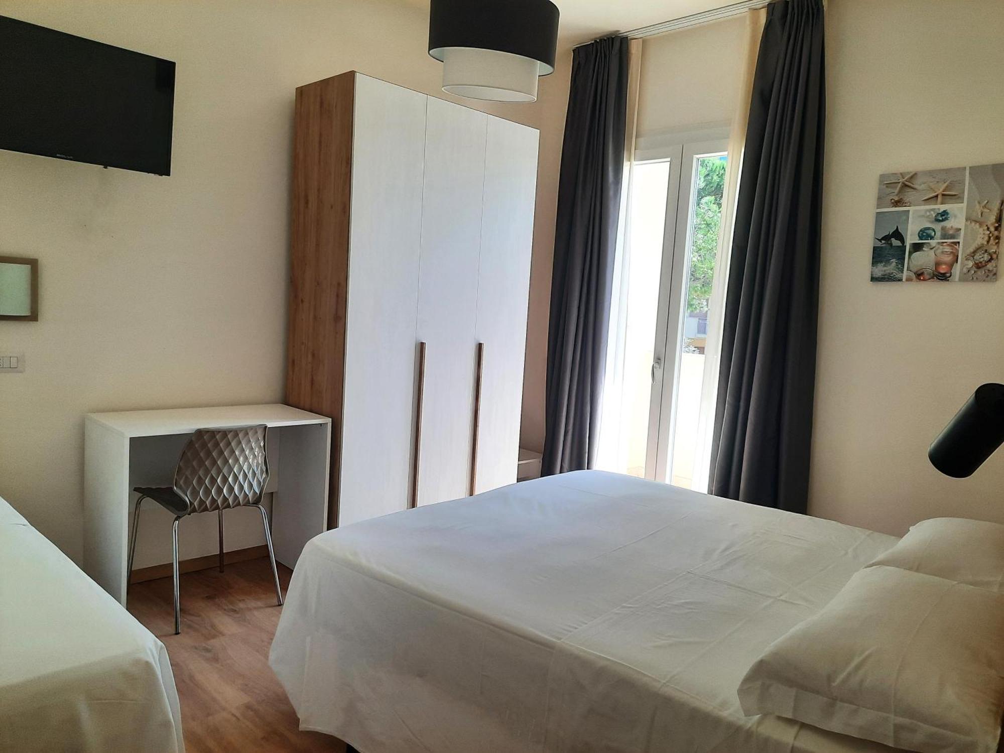 Hotel Schiller Cervia Kültér fotó