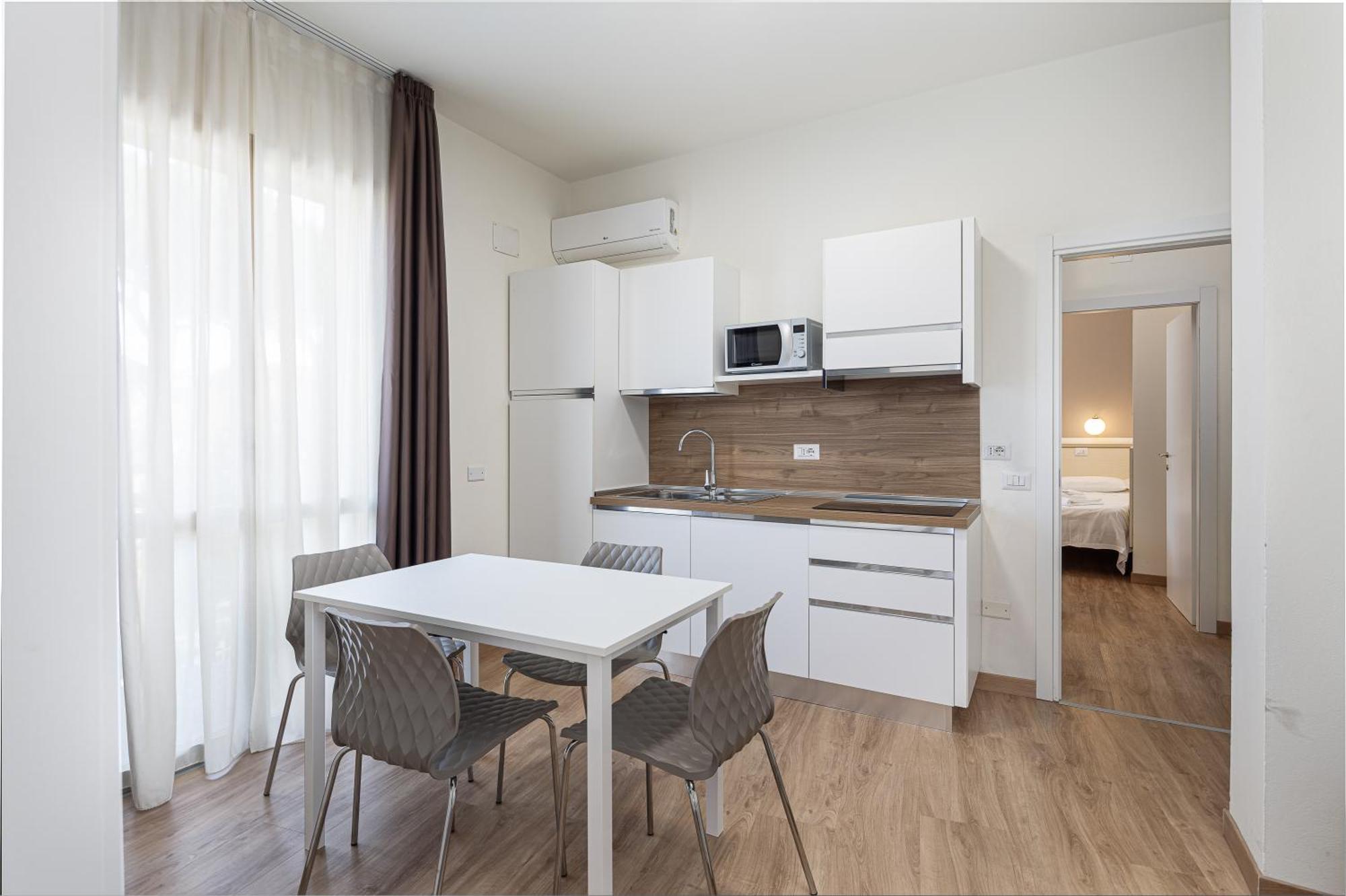 Hotel Schiller Cervia Kültér fotó