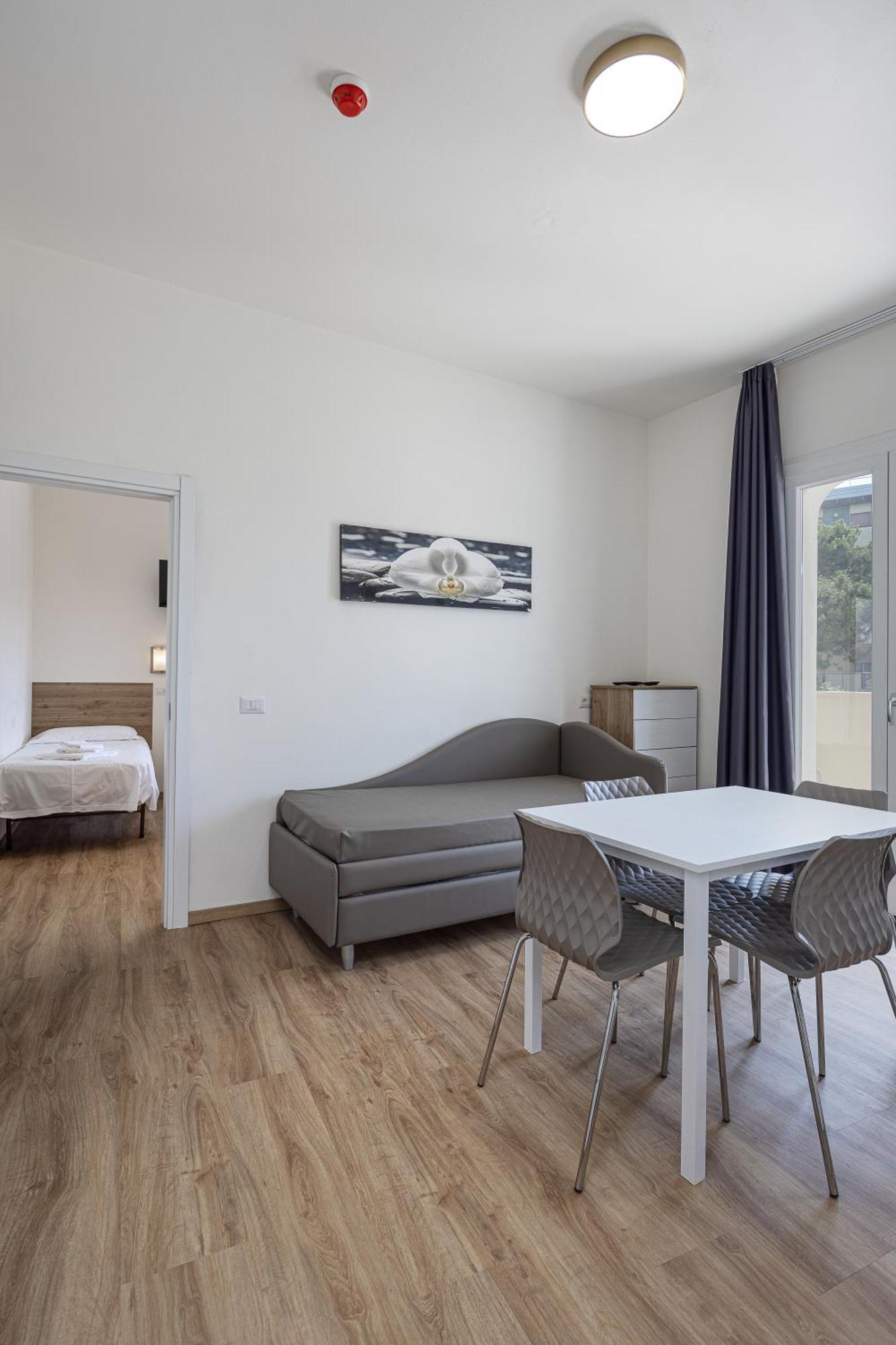 Hotel Schiller Cervia Kültér fotó
